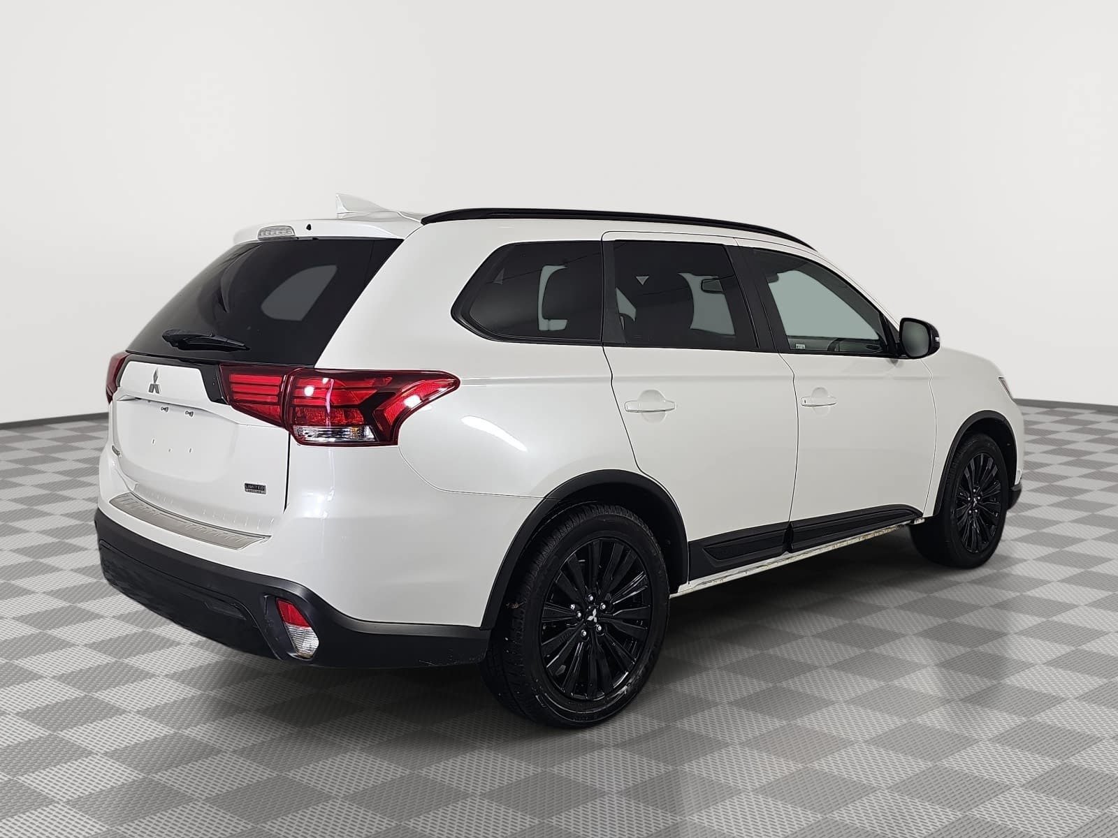 Used 2020 Mitsubishi Outlander SE FWD image 8