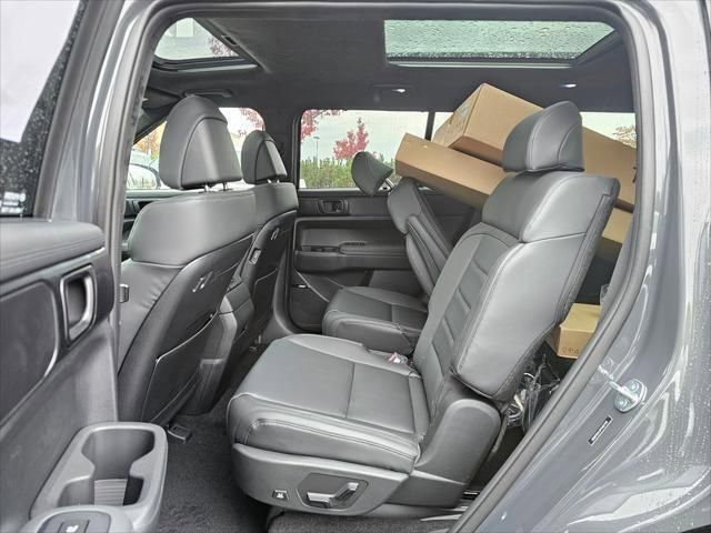 New 2026 Hyundai Santa Fe Calligraphy AWD/4WD image 13