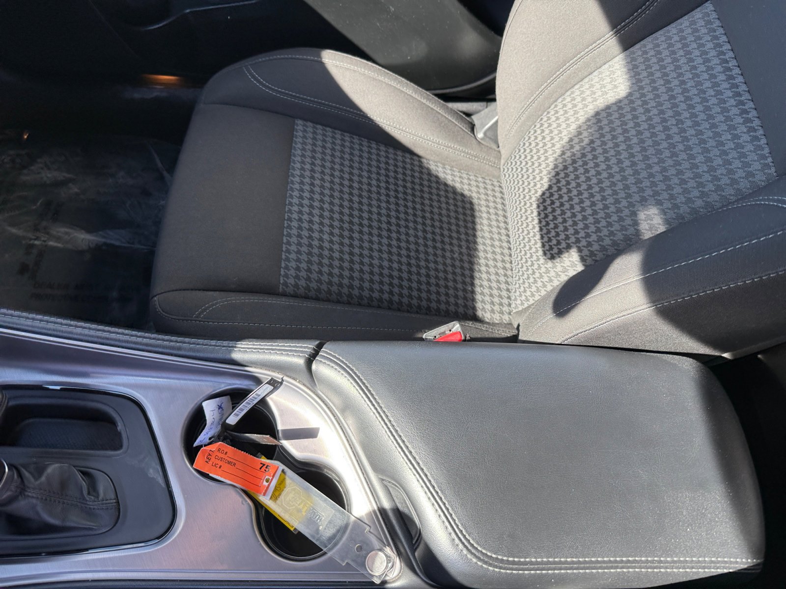 Used 2023 Dodge Challenger SXT image 14