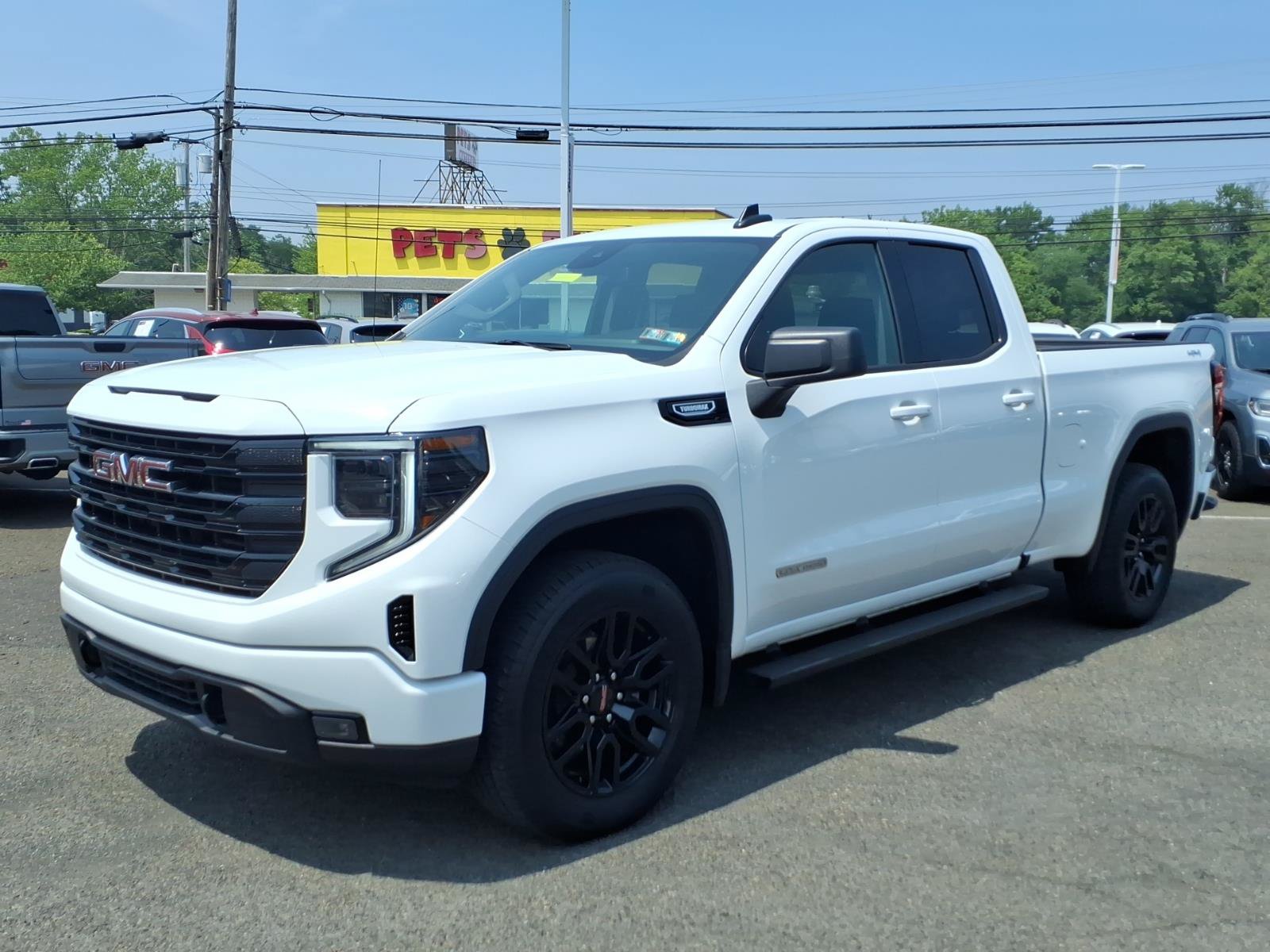Certified 2025 GMC Sierra 1500 Elevation AWD/4WD image 8