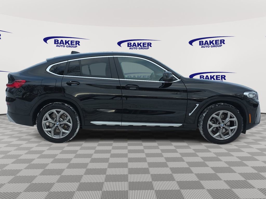 Used 2025 BMW X4 xDrive30i image 4