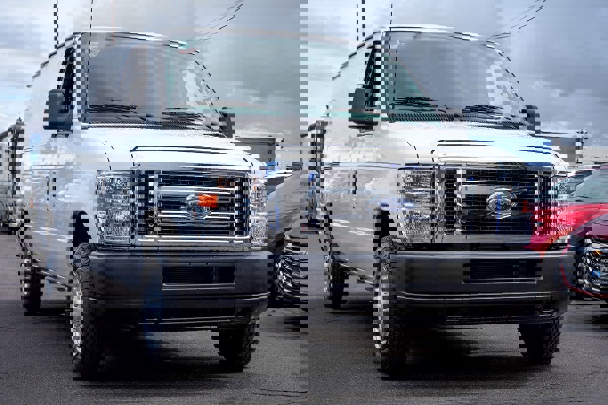 Used 2013 Ford E-150 and Econoline 150 image 5