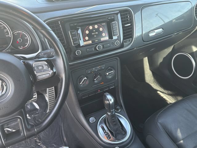 Used 2013 Volkswagen Beetle 2.0T FWD image 25