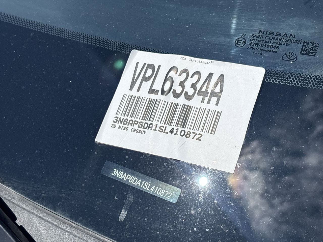 Used 2025 Nissan Kicks SR FWD image 6