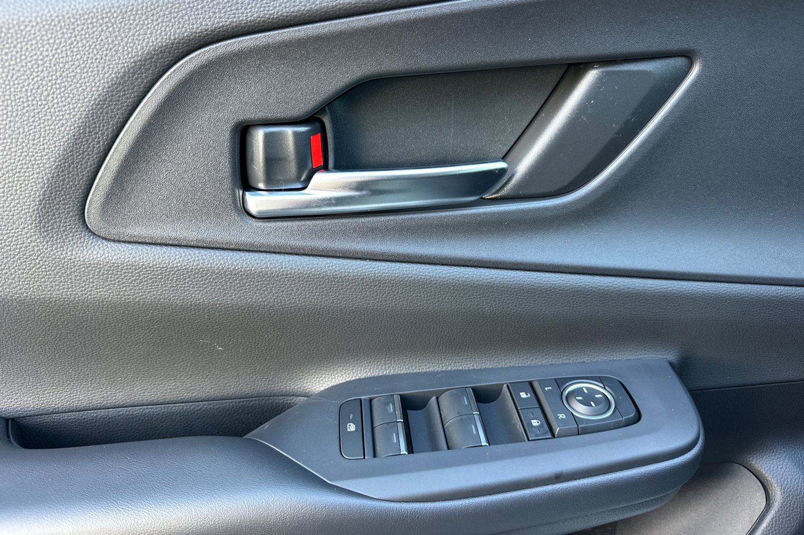 New 2026 Toyota Prius Plug-In Hybrid image 9