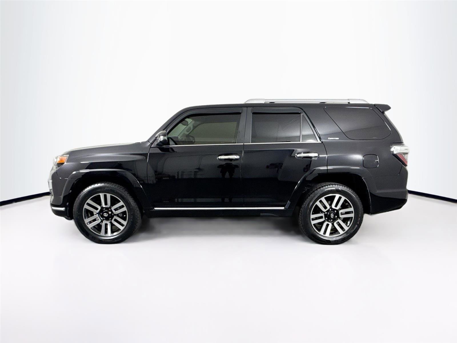 Used 2016 Toyota 4Runner Limited image 14