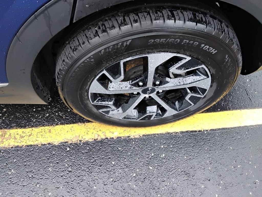 Used 2023 Kia Sportage EX image 11