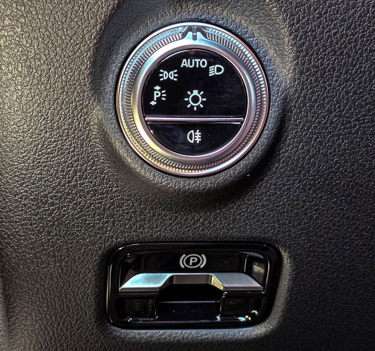 New 2026 Mercedes-Benz CLE 300 4MATIC Coupe image 30