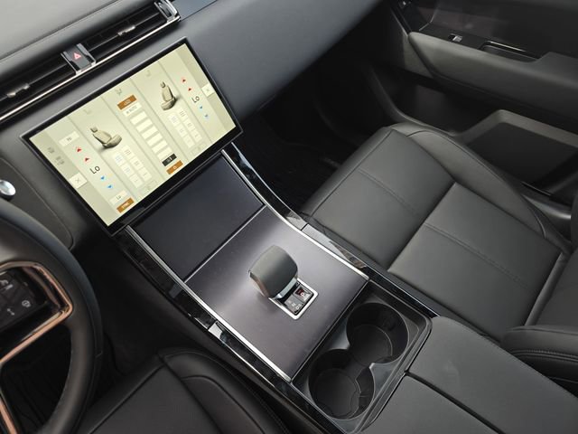 New 2026 Land Rover Range Rover Velar Dynamic SE AWD/4WD image 16