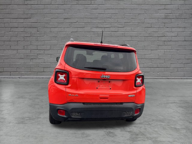 Used 2019 Jeep Renegade Latitude w/ Cold Weather Group AWD/4WD image 10