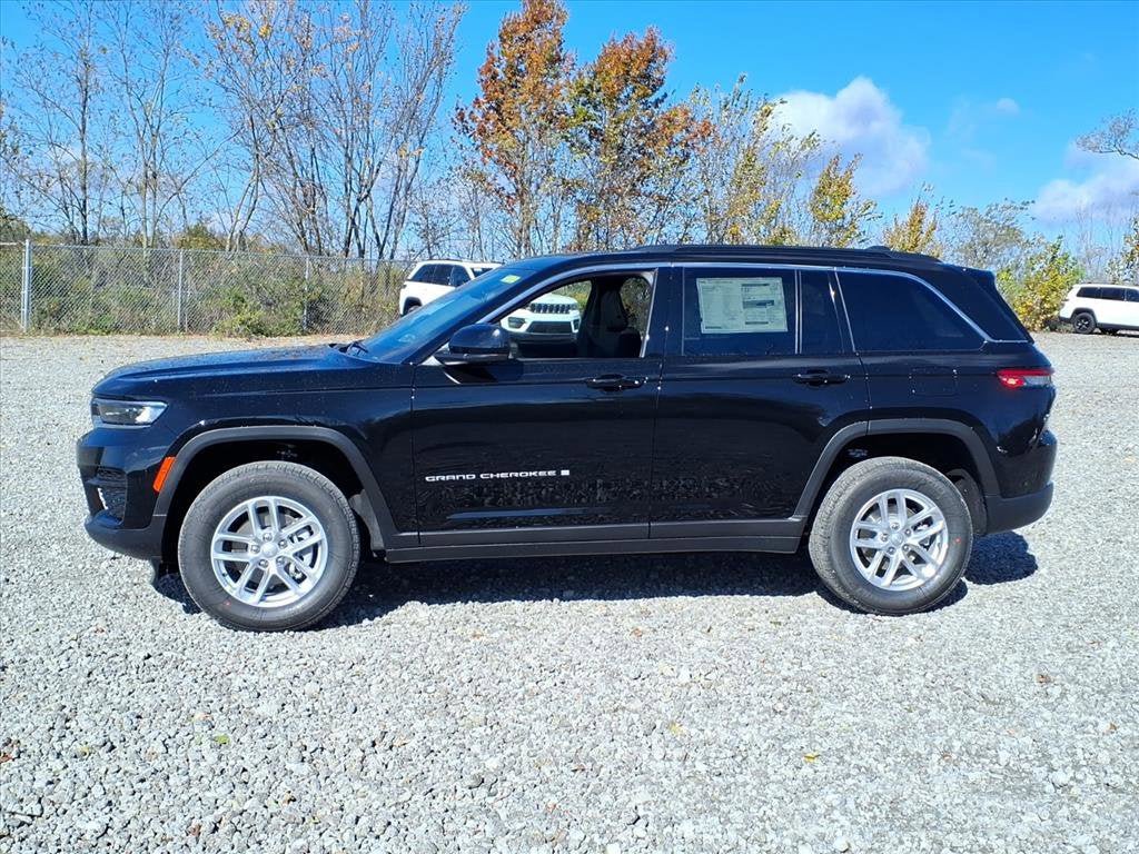 New 2025 Jeep Grand Cherokee Laredo X w/ Luxury Tech Group I video 2