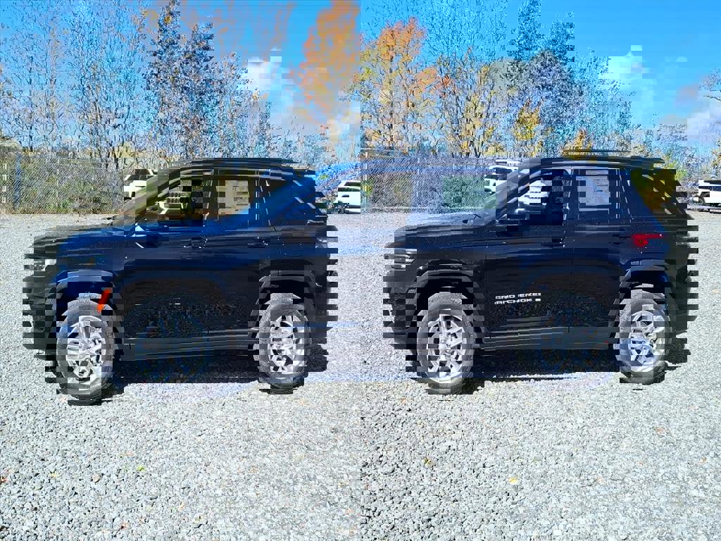 New 2025 Jeep Grand Cherokee Laredo X w/ Luxury Tech Group I image 2