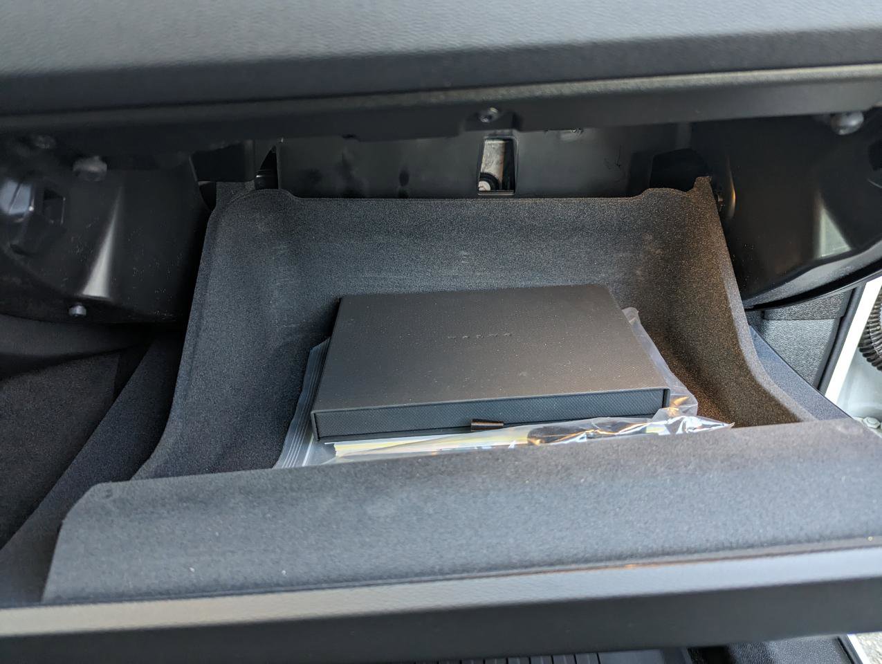 Used 2022 Volvo XC60 B5 R-Design w/ Advanced Package image 33