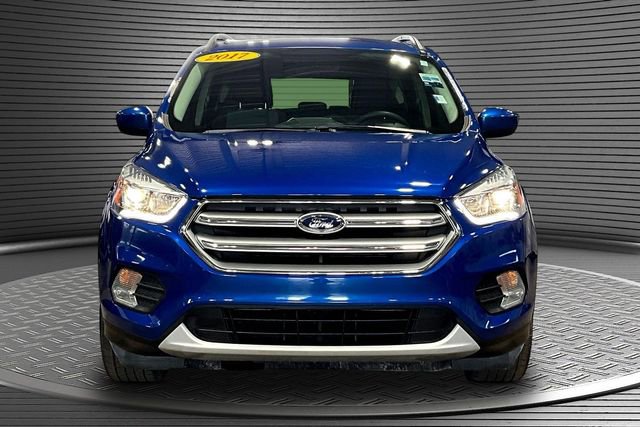Used 2017 Ford Escape SE w/ Equipment Group 201A FWD image 2