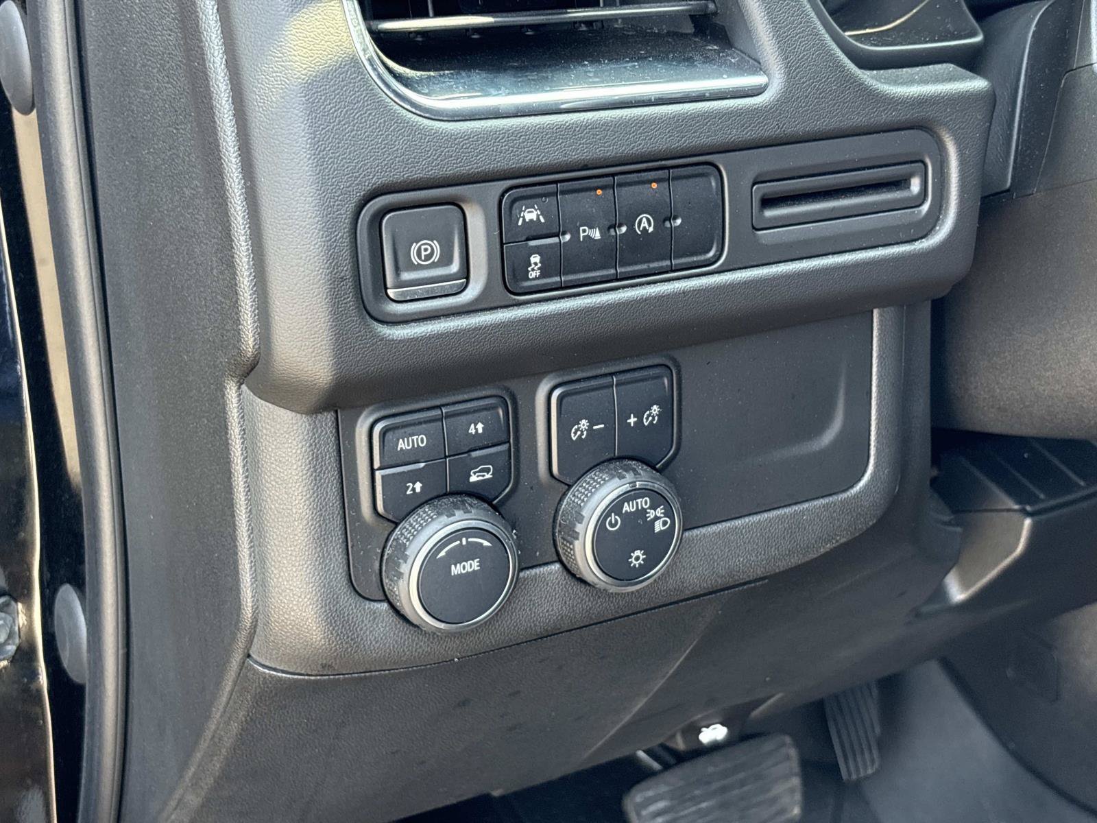 Used 2023 Chevrolet Tahoe LS w/ Driver Alert Package AWD/4WD image 17