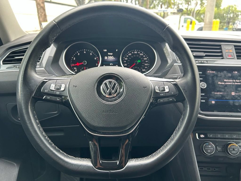 Used 2019 Volkswagen Tiguan SE AWD/4WD image 18