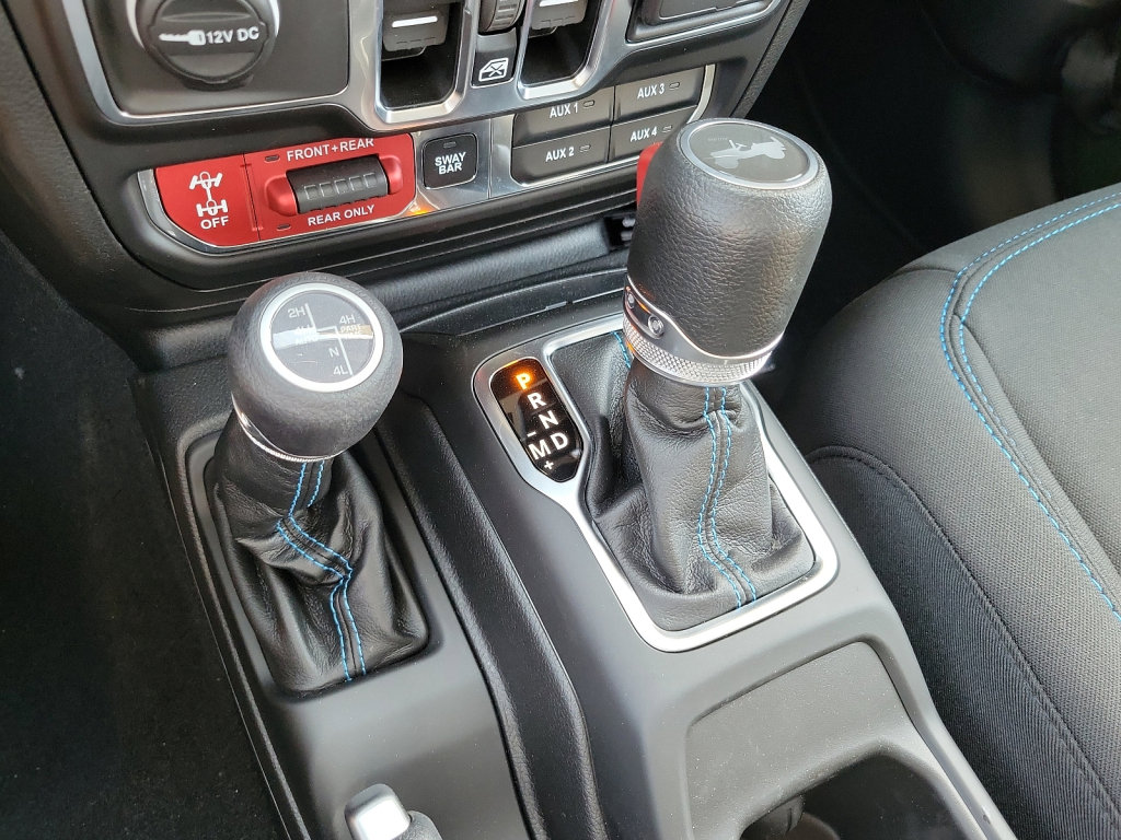 New 2023 Jeep Wrangler Unlimited Rubicon 4xe w/ Cold Weather Group image 17