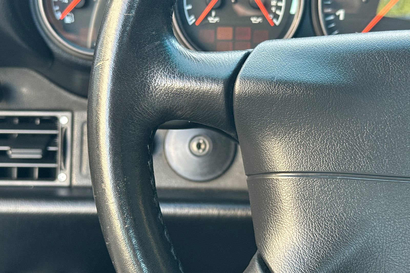 Used 1998 Porsche 911 Carrera S image 27