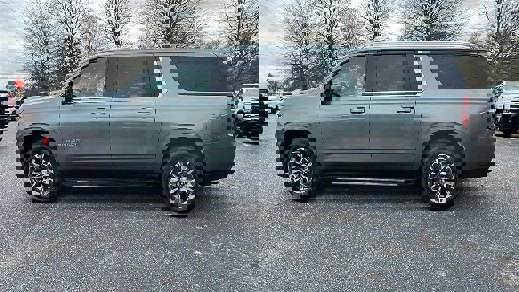 Certified 2023 Chevrolet Suburban LT w/ Luxury Package image 8