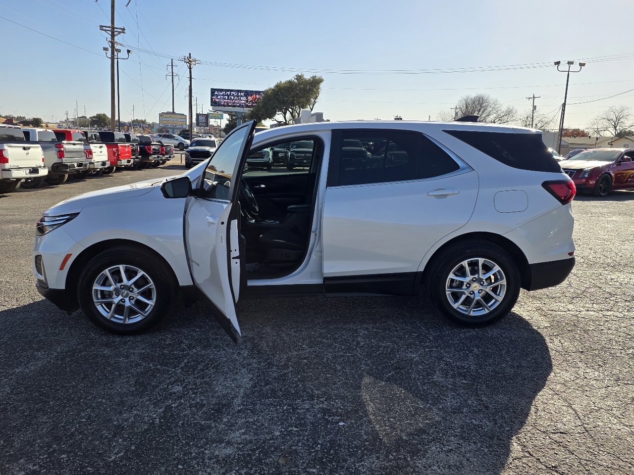 Used 2022 Chevrolet Equinox LT image 9