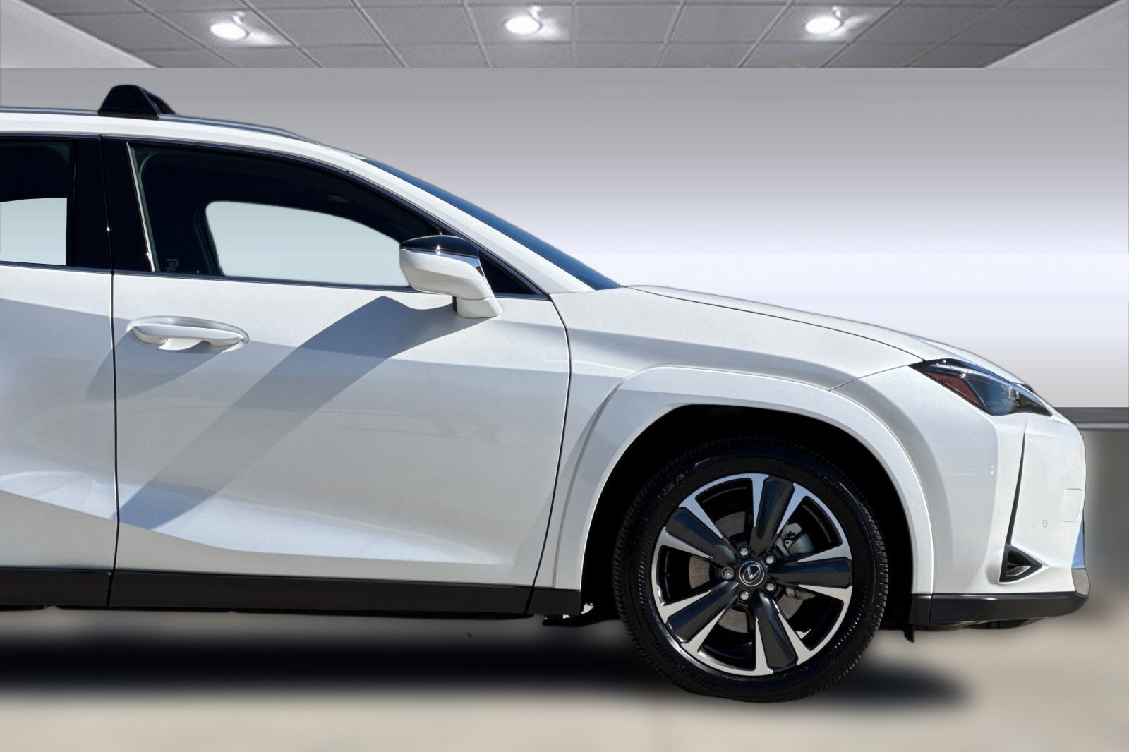 Certified 2025 Lexus UX 300h AWD w/ Accessory Package (Z2) image 35