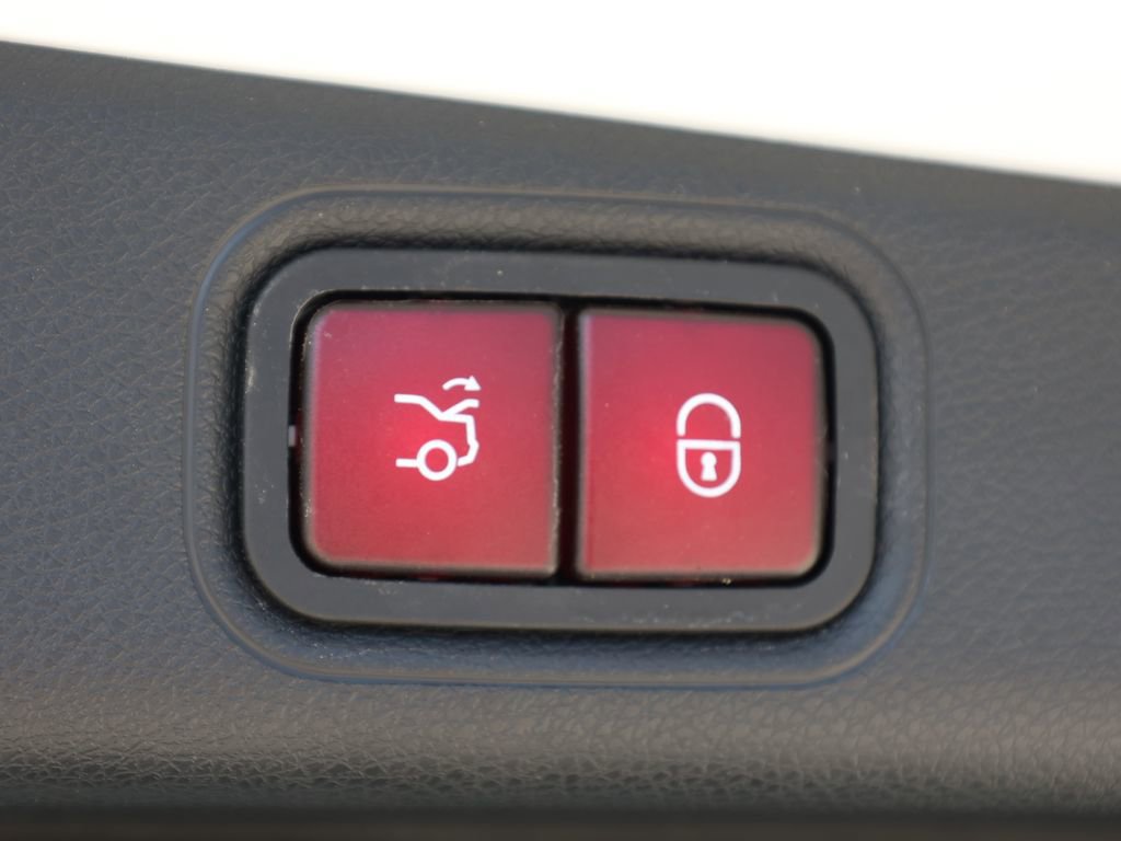 Used 2022 Mercedes-Benz E 350 Sedan w/ Exterior Lighting Package image 9