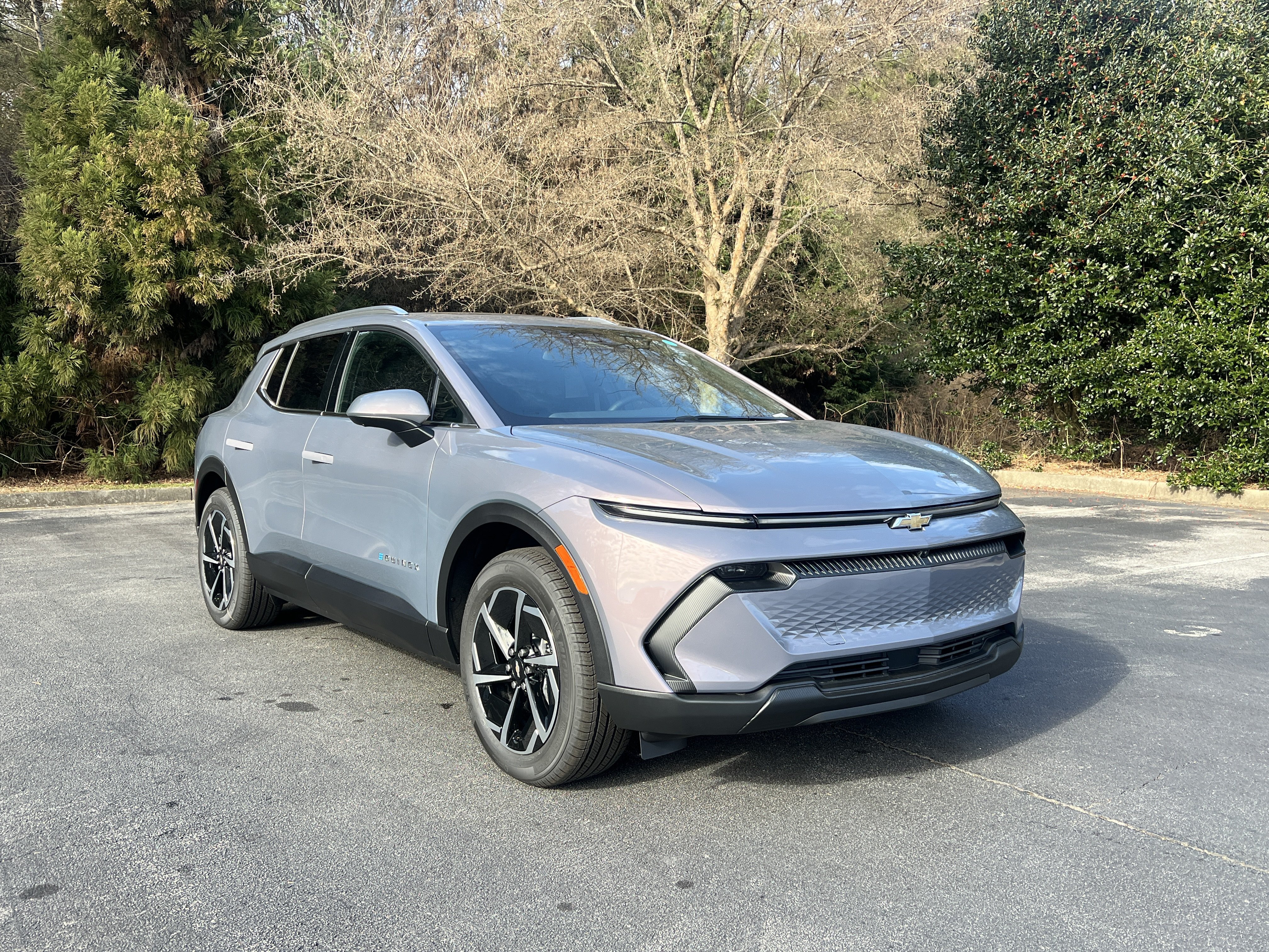 New 2026 Chevrolet Equinox EV LT AWD/4WD image 2
