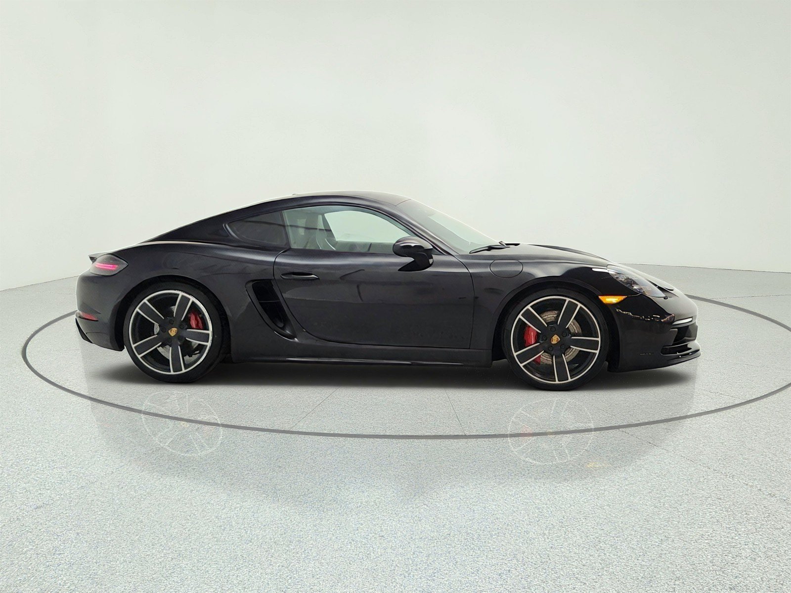 Used 2021 Porsche 718 Cayman GTS RWD image 4