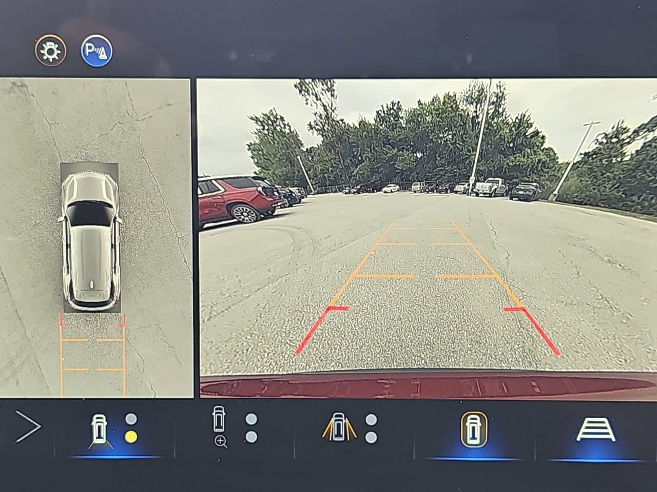 Certified 2026 Chevrolet Equinox LT w/ Safety and Technology Package AWD/4WD image 29