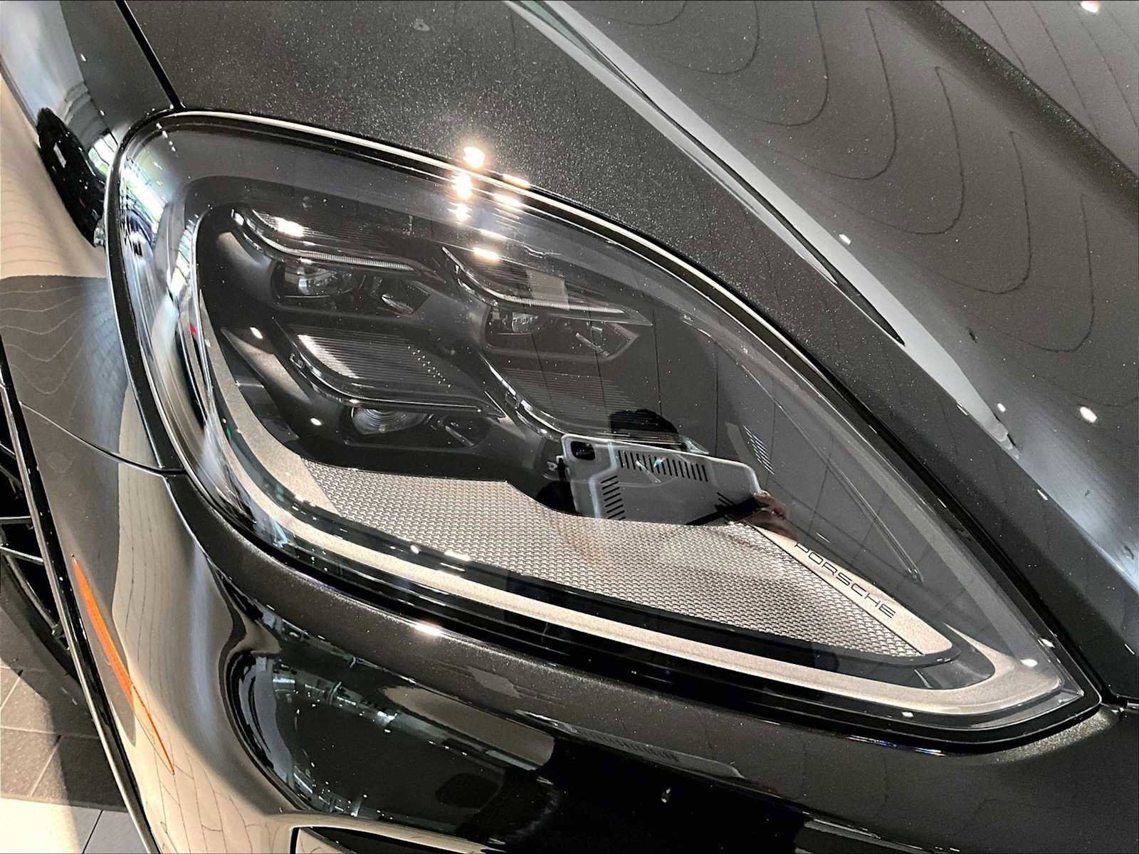 New 2026 Porsche Cayenne GTS AWD/4WD image 12