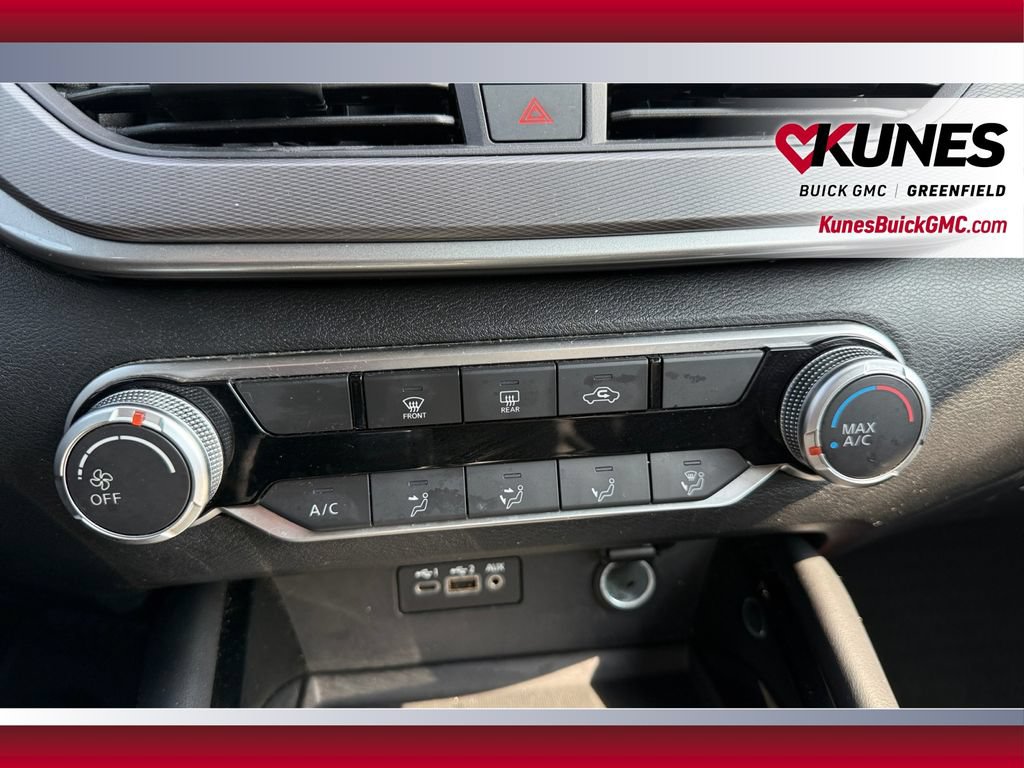 Used 2024 Nissan Altima 2.5 SR FWD image 15