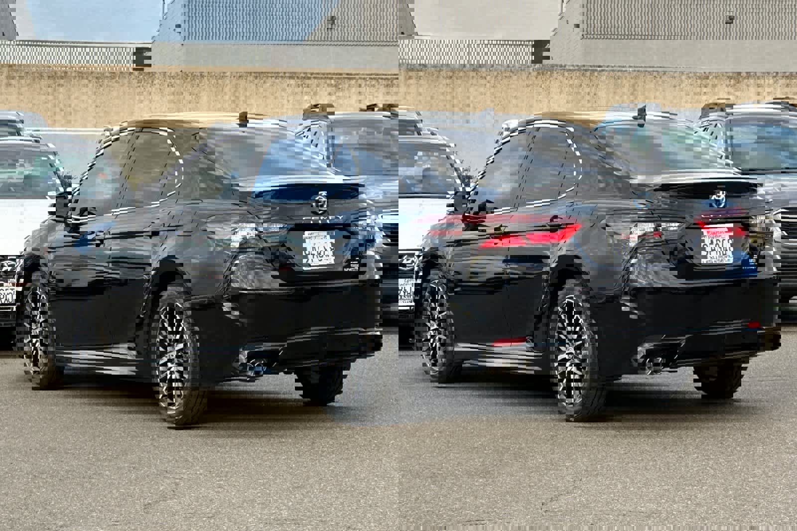 Used 2022 Toyota Camry SE image 7