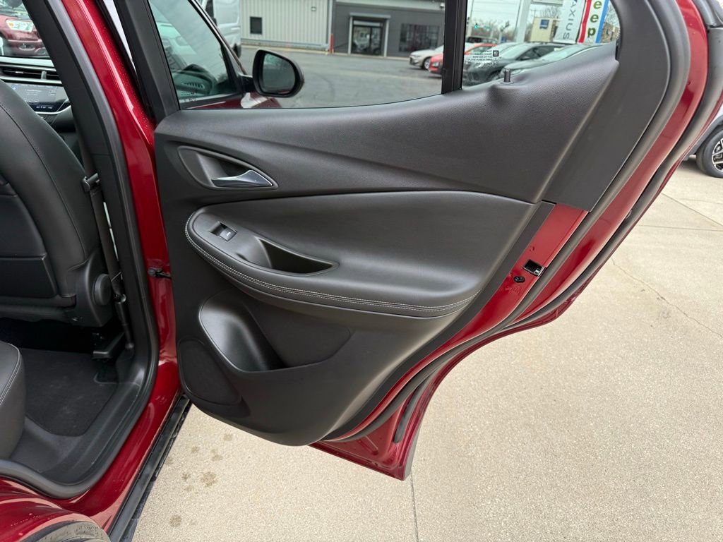 Used 2023 Buick Encore GX Essence w/ Experience Buick Package image 27