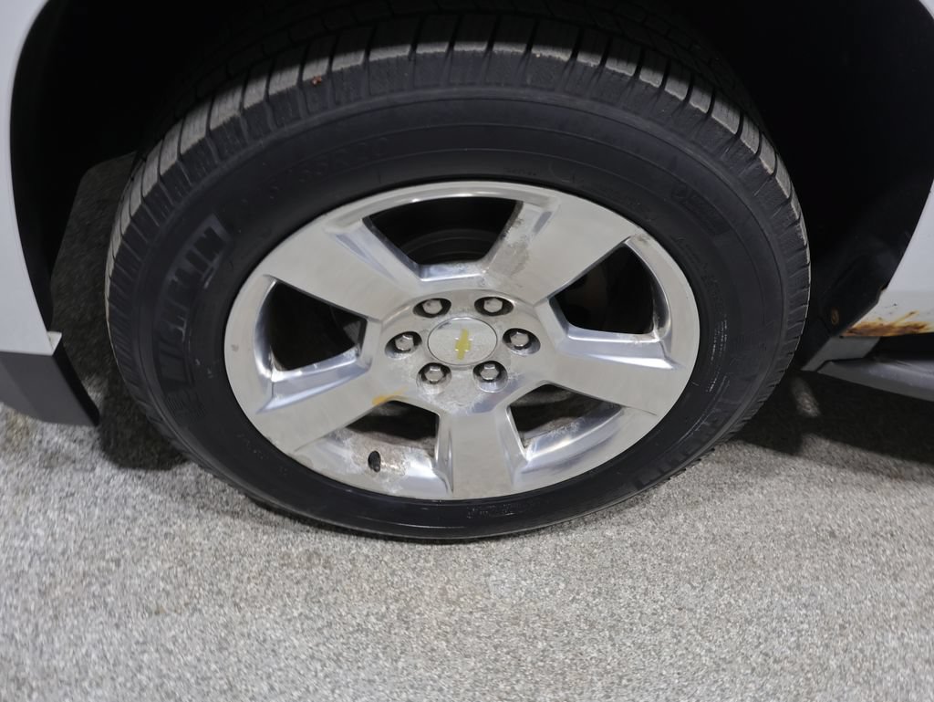 Used 2016 Chevrolet Suburban LT AWD/4WD image 10