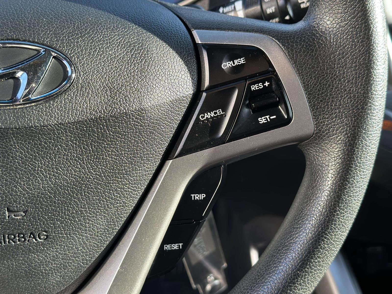 Used 2016 Hyundai Veloster image 15