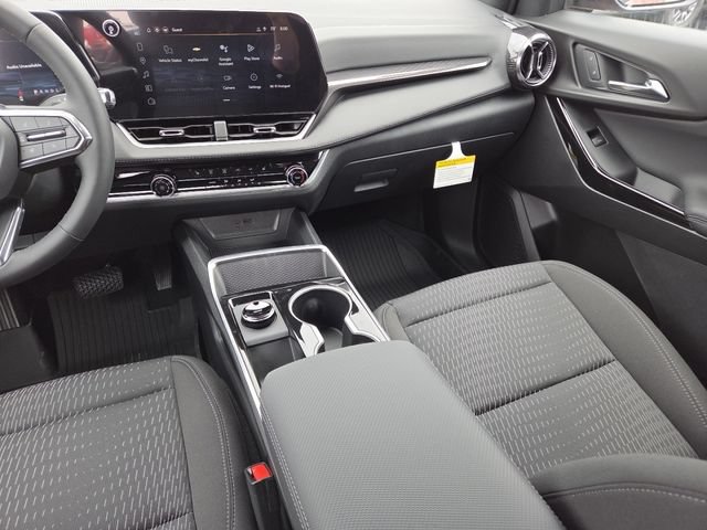 New 2026 Chevrolet Equinox LT w/ Safety and Technology Package AWD/4WD image 30