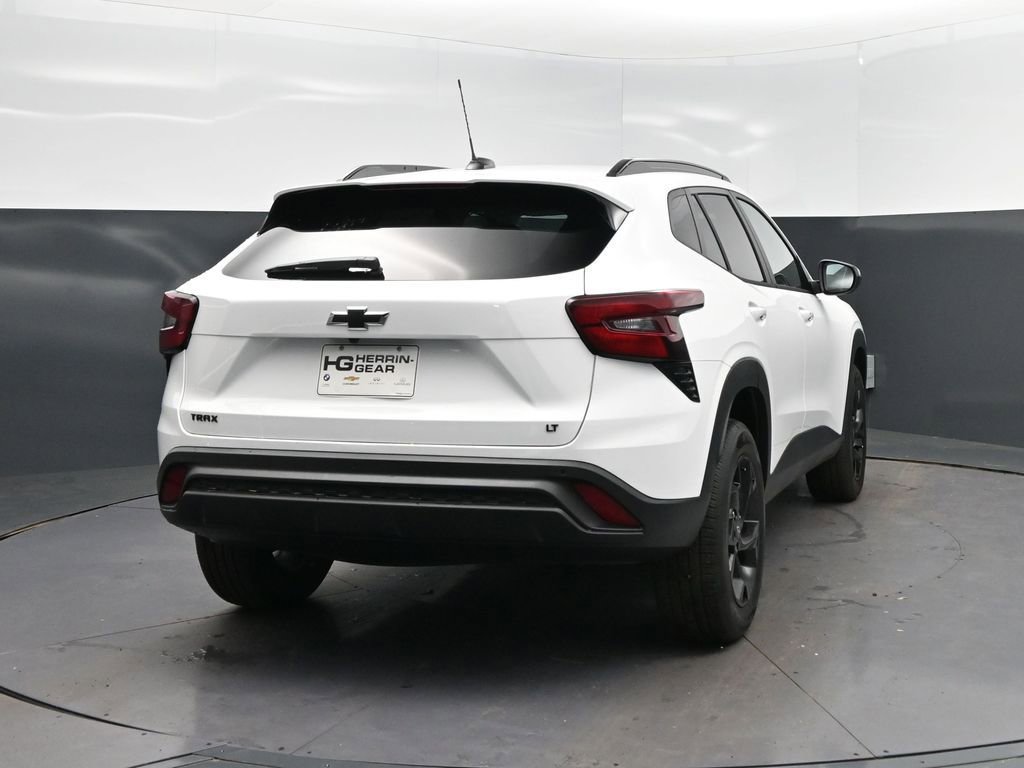 New 2026 Chevrolet Trax LT w/ Driver Confidence Package FWD image 7