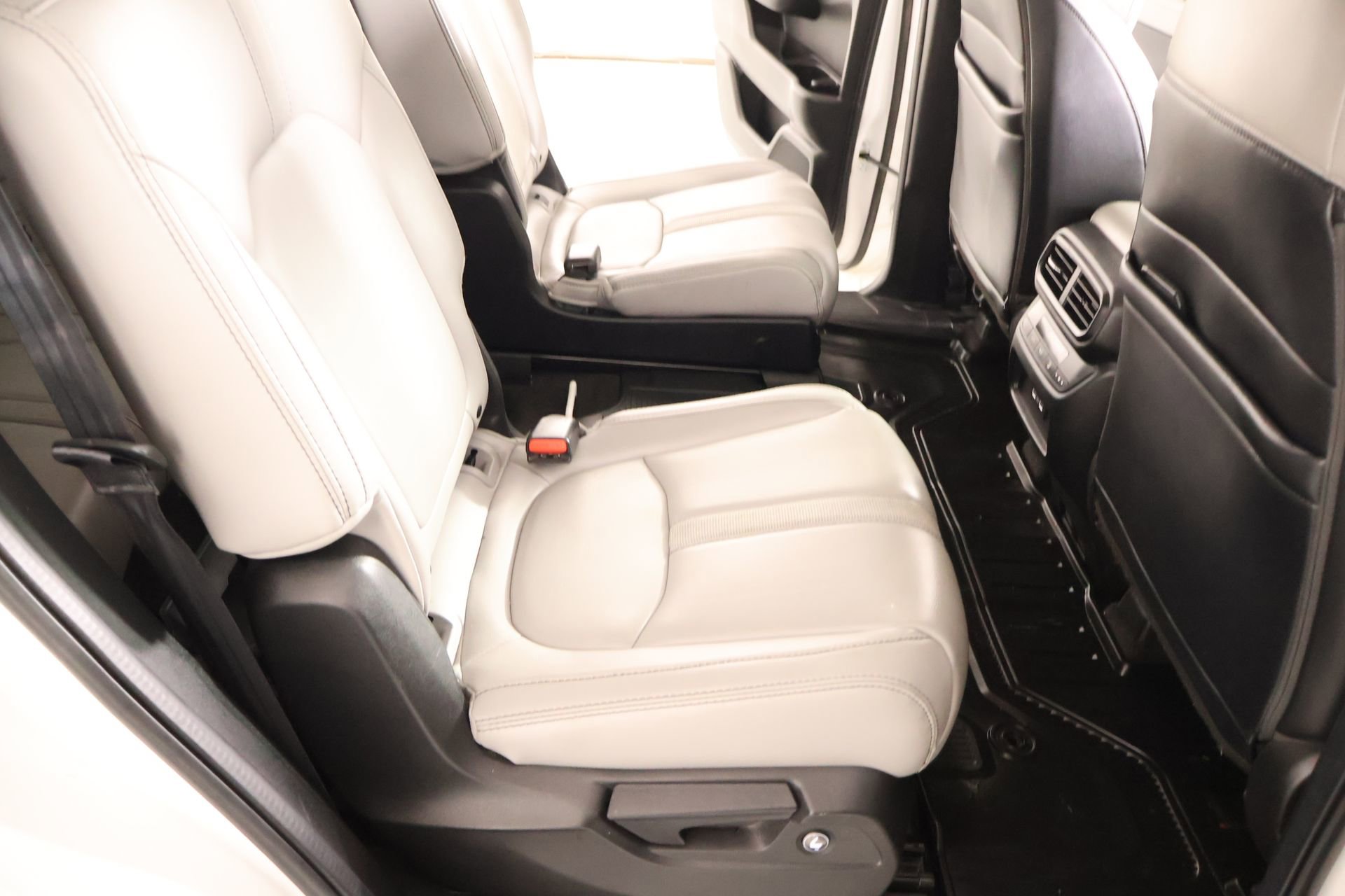 Used 2023 Honda Pilot Touring image 16