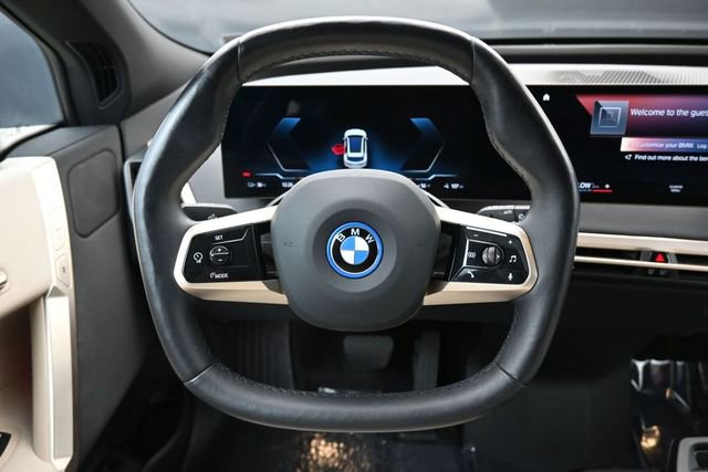 Used 2023 BMW iX xDrive50 AWD/4WD image 15