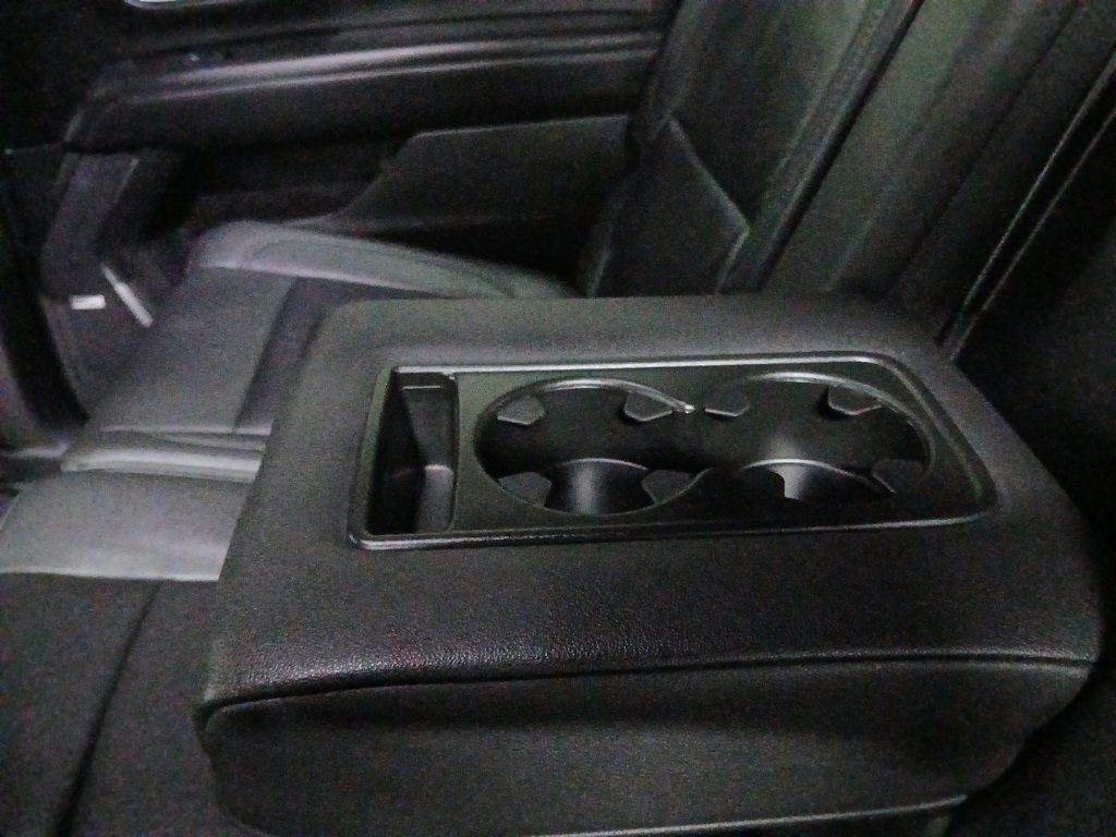 Used 2024 Chevrolet Suburban LT image 23