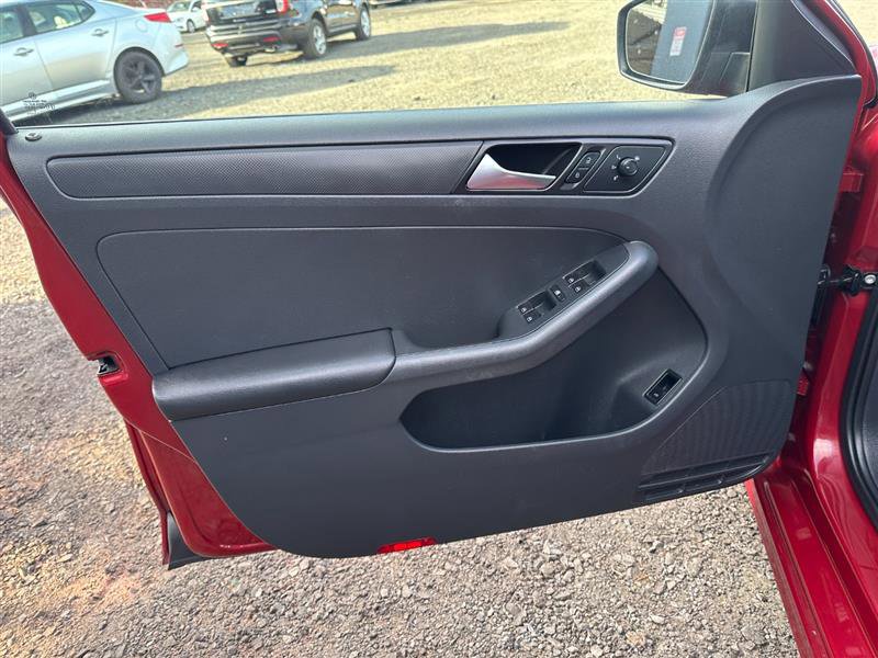 Used 2016 Volkswagen Jetta S image 11