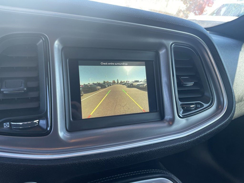 Used 2022 Dodge Challenger SXT image 15