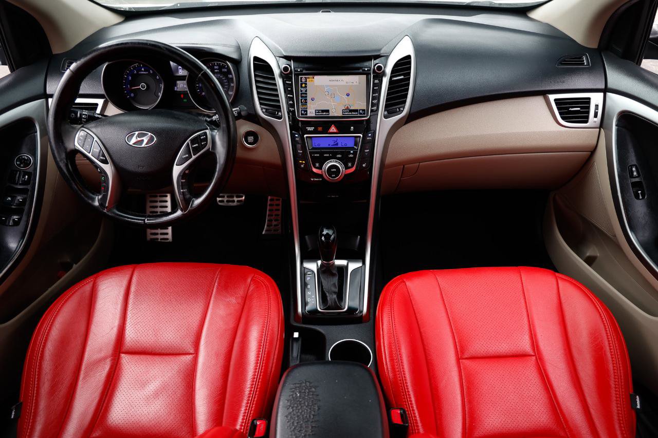 Used 2013 Hyundai Elantra GT w/ Style Pkg image 2