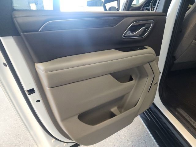Used 2024 Chevrolet Suburban LT AWD/4WD image 11