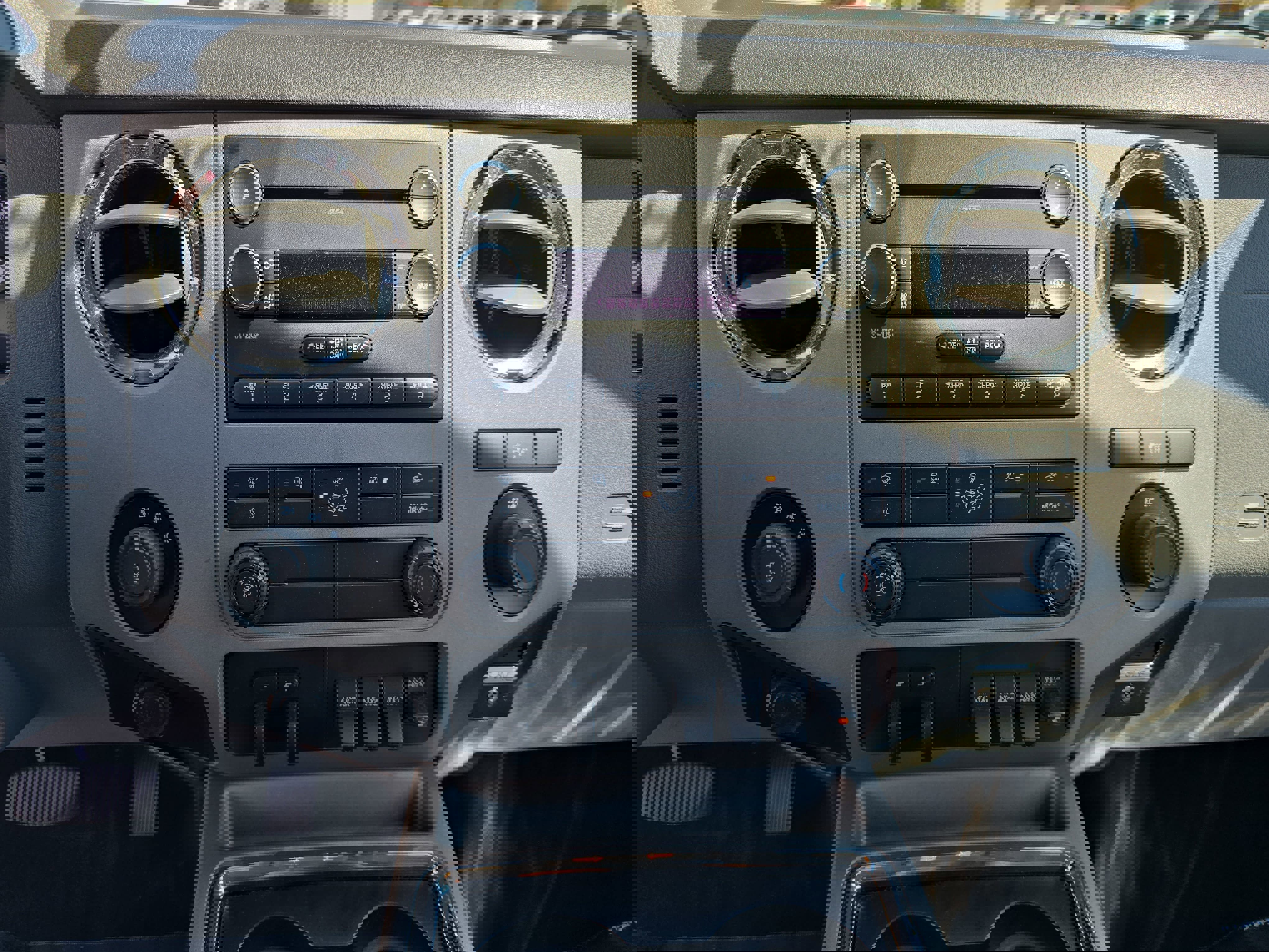 Used 2016 Ford F250 XLT w/ XLT Premium Package image 25