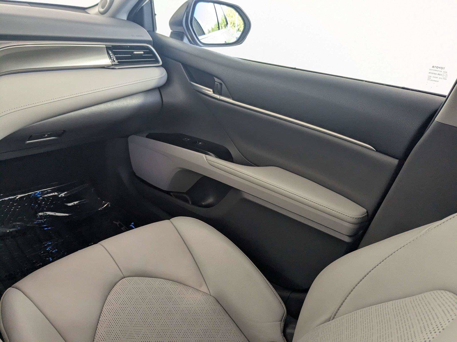 Certified 2020 Toyota Camry XSE w/ Navigation Package FWD image 38