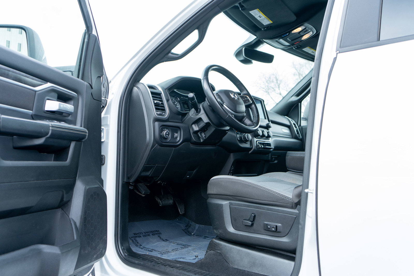 Used 2024 RAM 2500 Big Horn AWD/4WD image 13