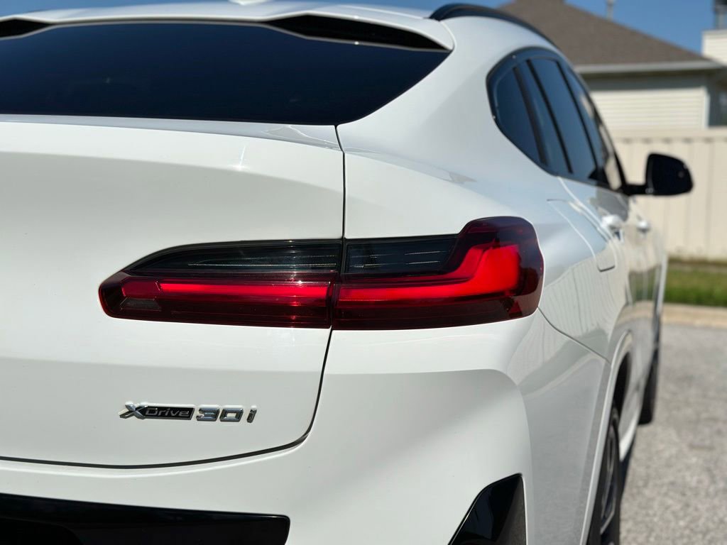 Used 2022 BMW X4 xDrive30i w/ M Sport Package 2 AWD/4WD image 12