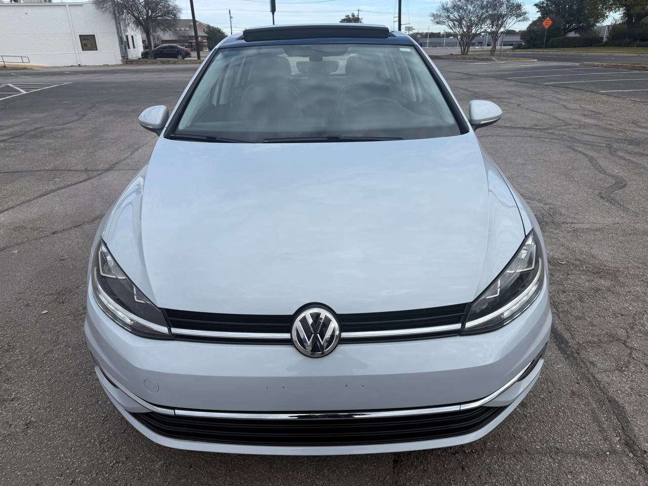 Used 2020 Volkswagen Golf 4-Door image 2