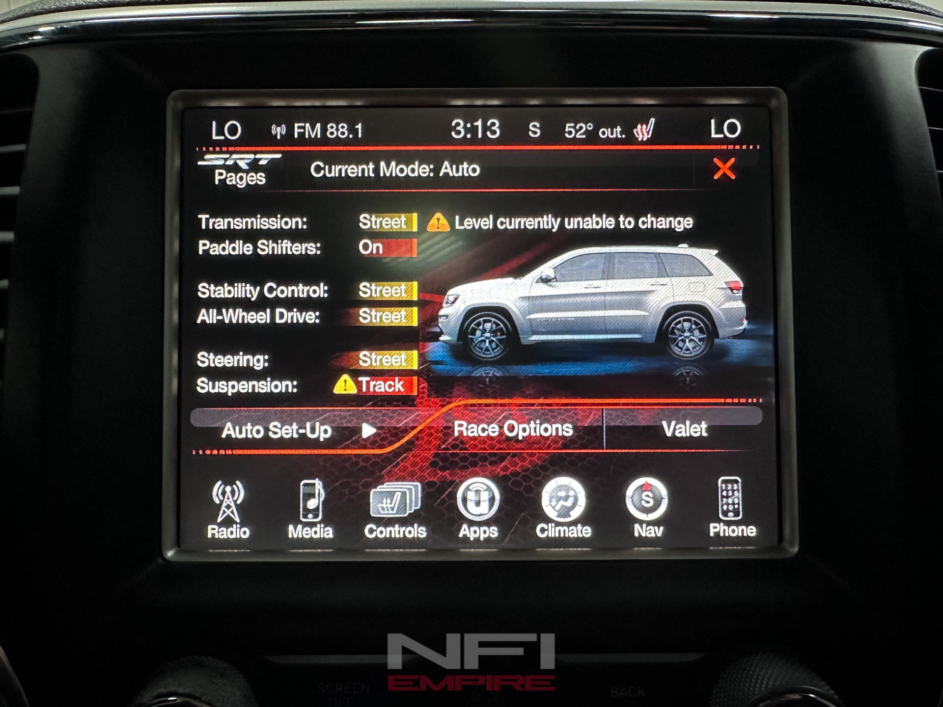 Used 2016 Jeep Grand Cherokee SRT AWD/4WD image 31